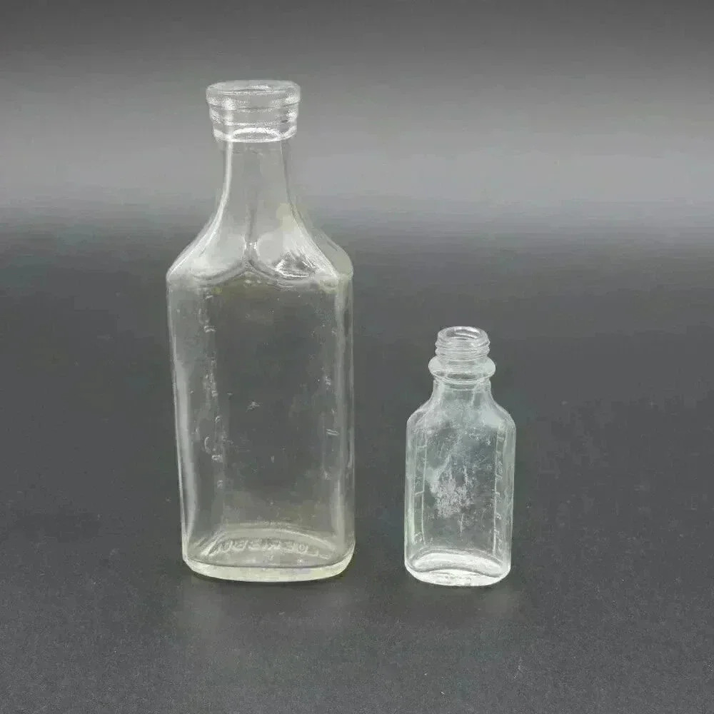 Vintage Set of 2 glass bottles - Picture 3 of 6